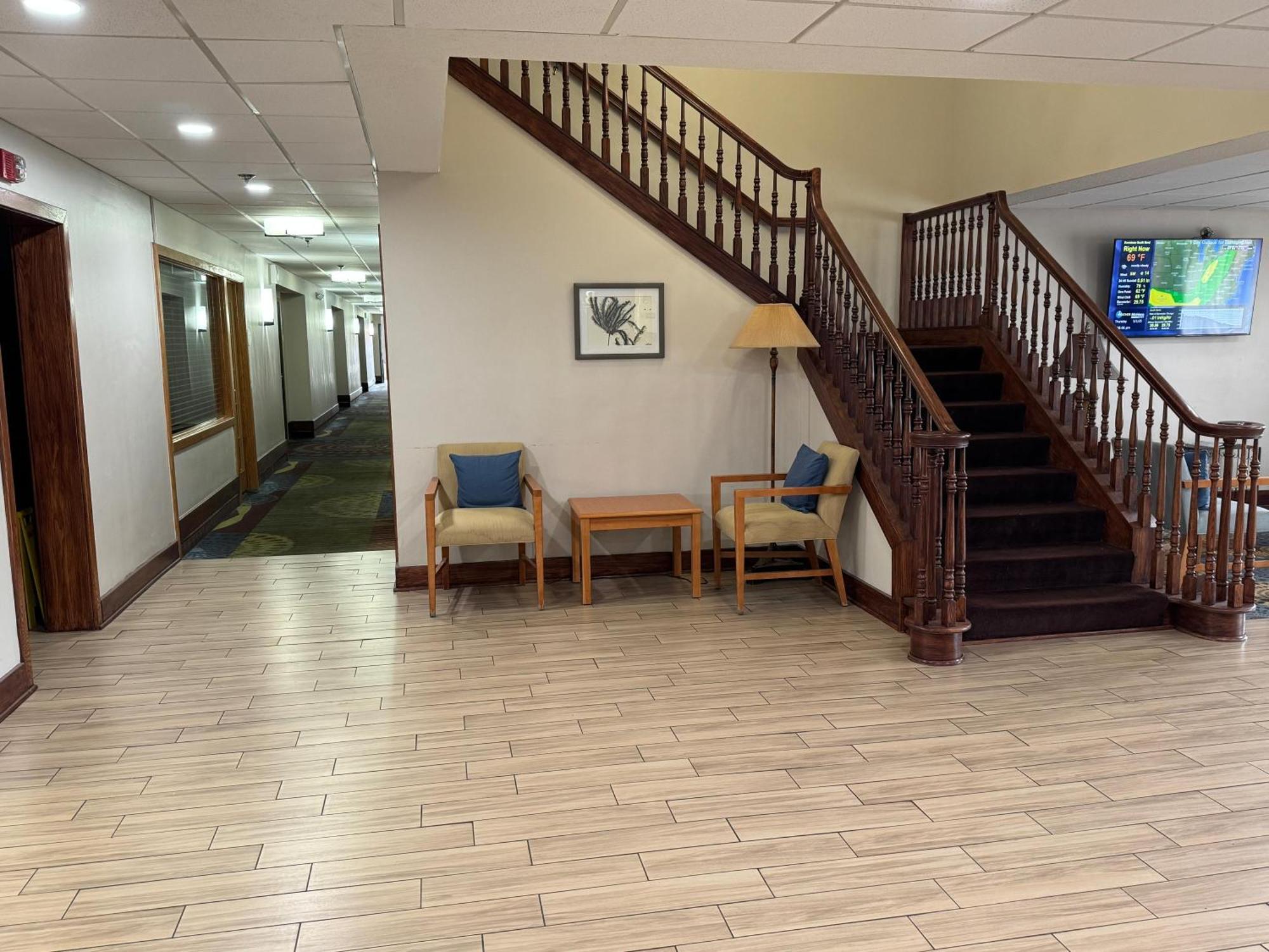 Baymont By Wyndham Mishawaka South Bend Area Hotel Bagian luar foto