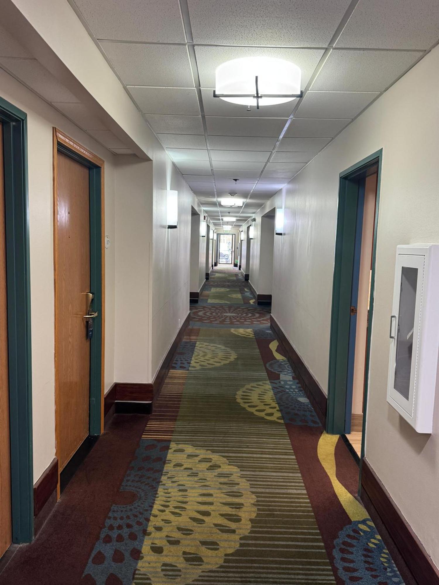 Baymont By Wyndham Mishawaka South Bend Area Hotel Bagian luar foto