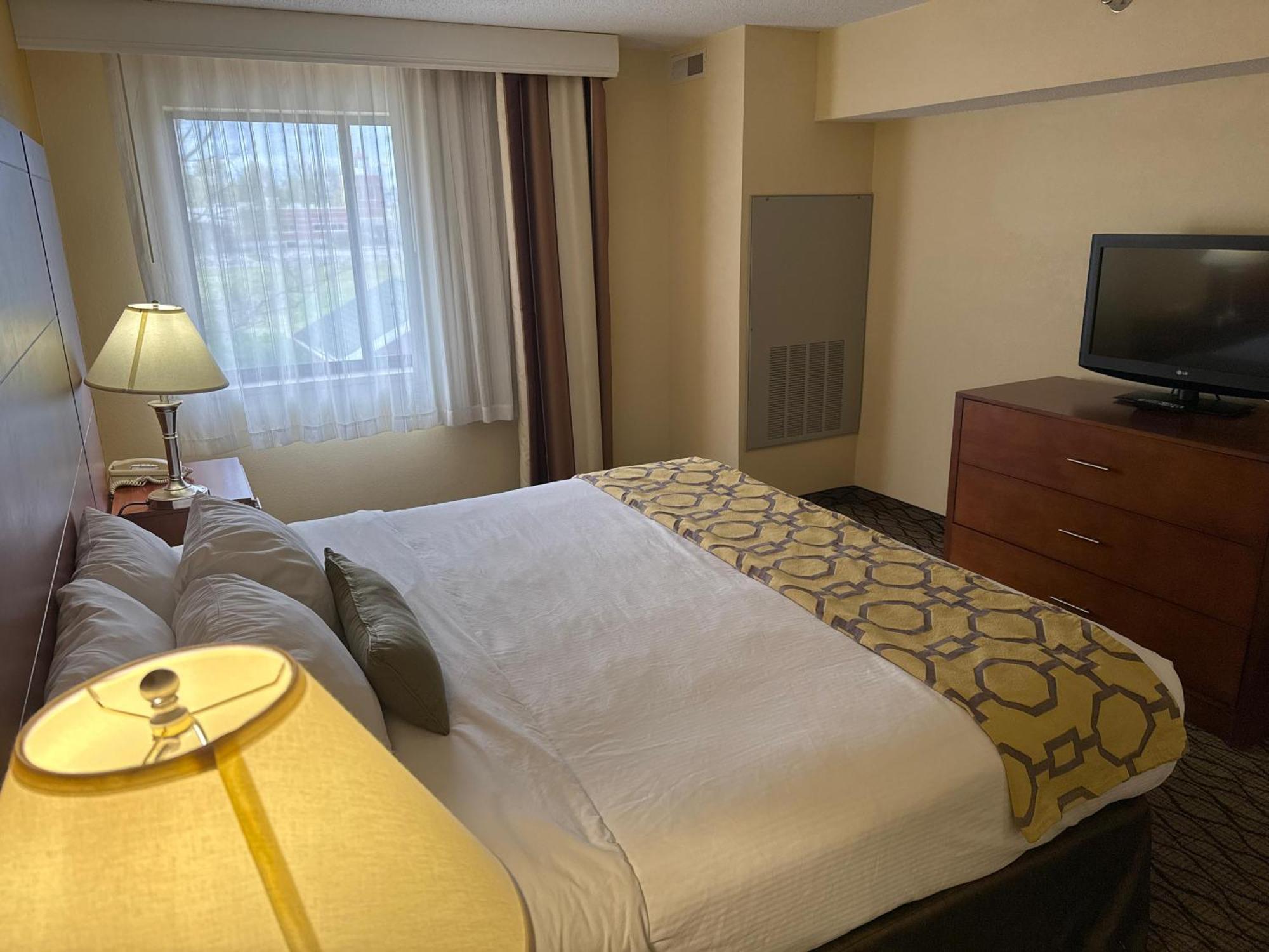 Baymont By Wyndham Mishawaka South Bend Area Hotel Bagian luar foto