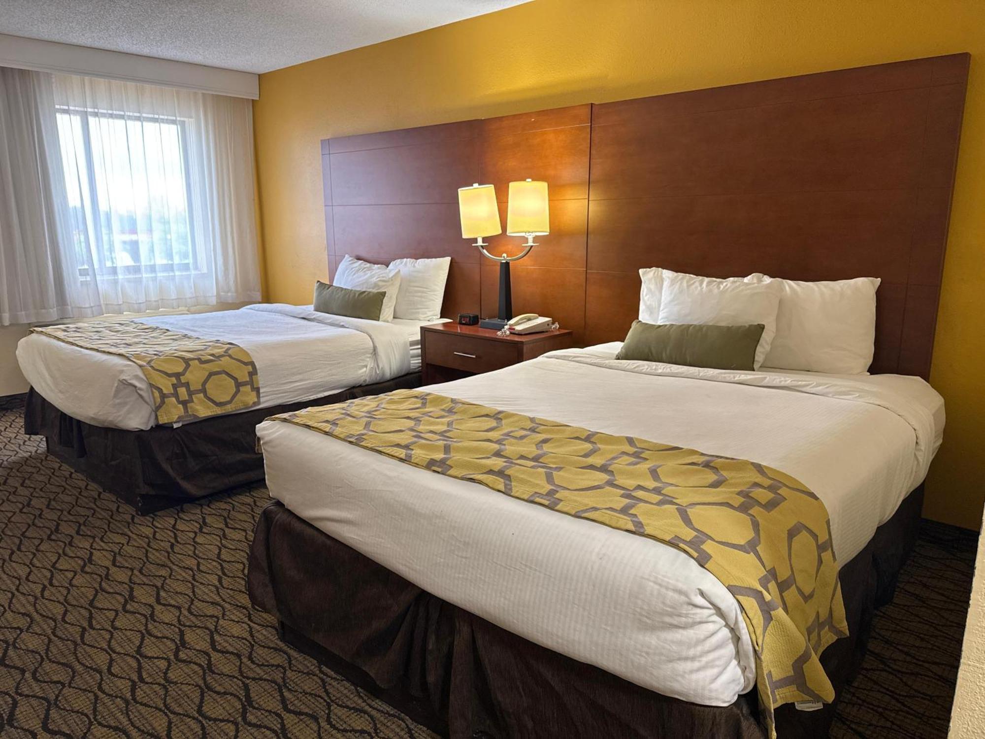 Baymont By Wyndham Mishawaka South Bend Area Hotel Bagian luar foto