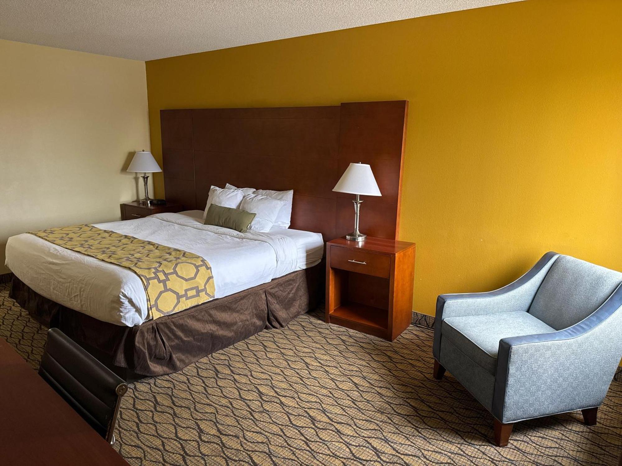 Baymont By Wyndham Mishawaka South Bend Area Hotel Bagian luar foto
