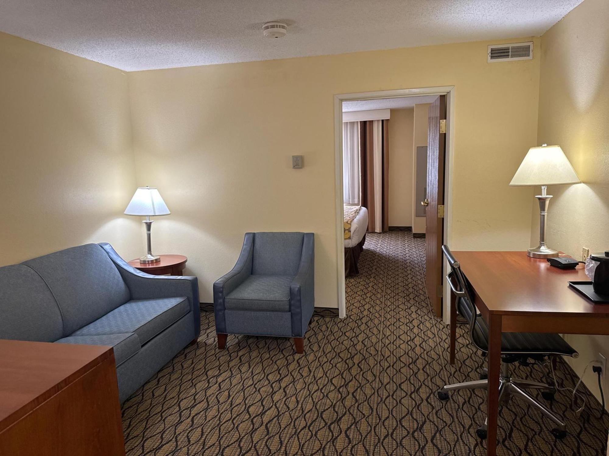 Baymont By Wyndham Mishawaka South Bend Area Hotel Bagian luar foto