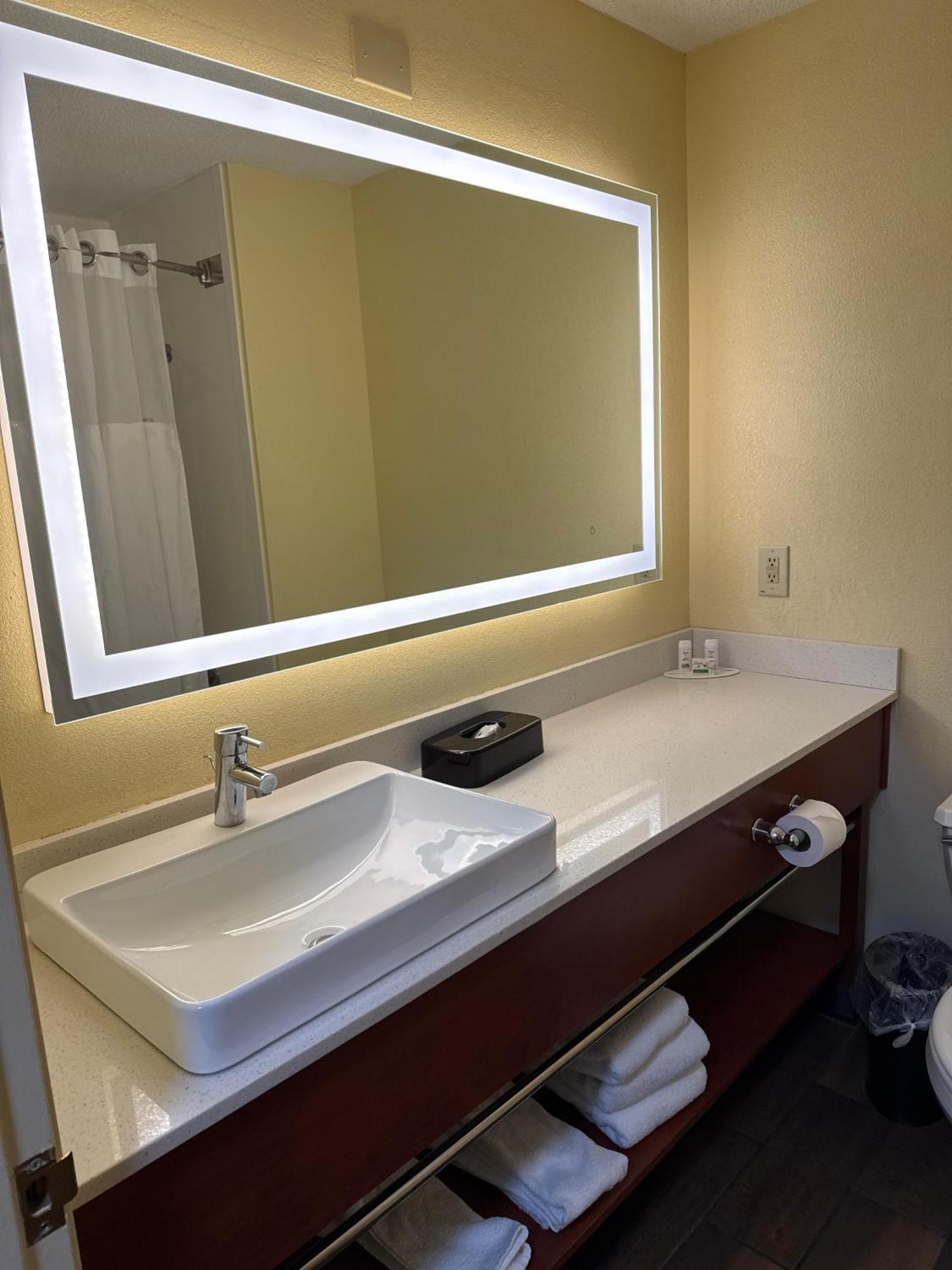 Baymont By Wyndham Mishawaka South Bend Area Hotel Bagian luar foto